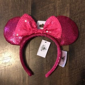 Hot pink Minnie ears